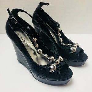 White House Black Market Wedge Heels Size 9